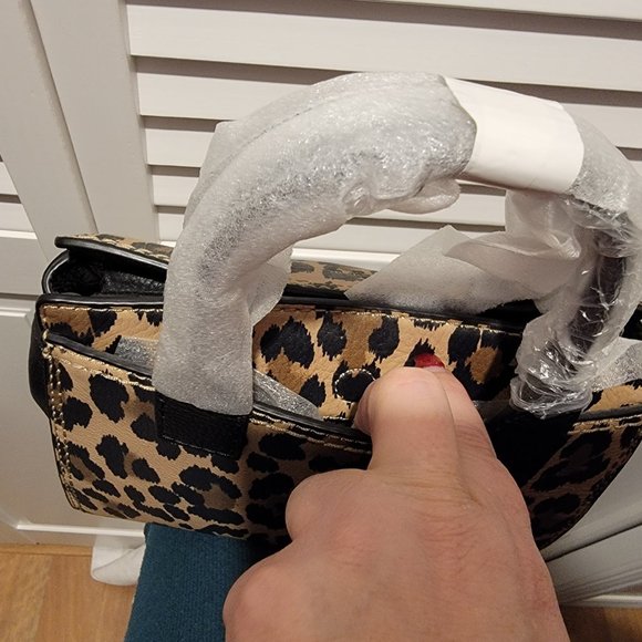 Kate Spade Dunne Lane Leopard Small Lake Crossbody - Picture 9 of 10